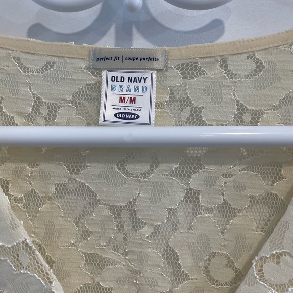 Old navy blouse - Picture 4 of 4